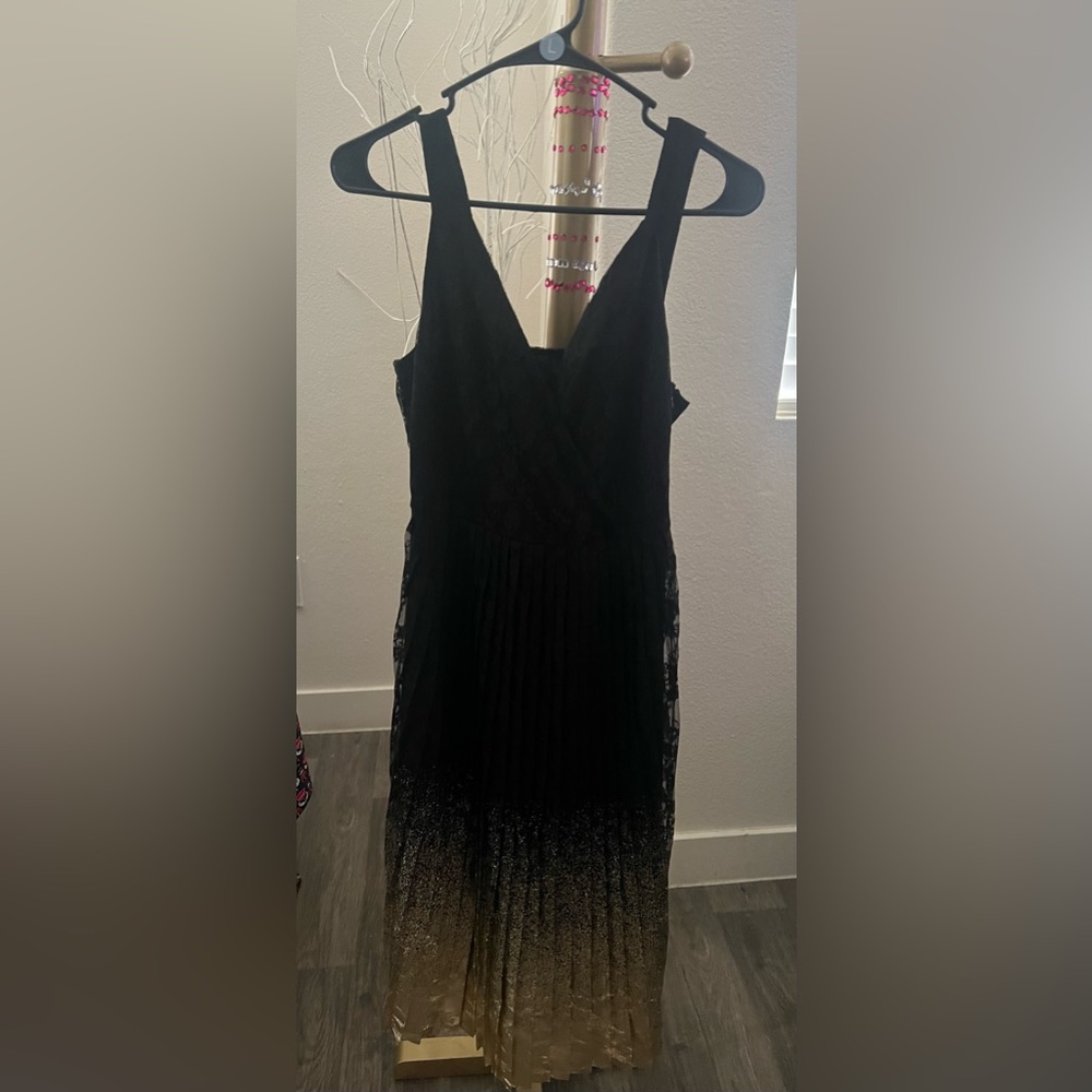 WORTHINGTON BLACK MESH DRESS W/ GOLD LAME’ - SML SIZE 4 - Picture 2 of 2